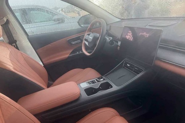 Китайцы частично рассекретили кроссовер Chery Tiggo 8 в новом кузове