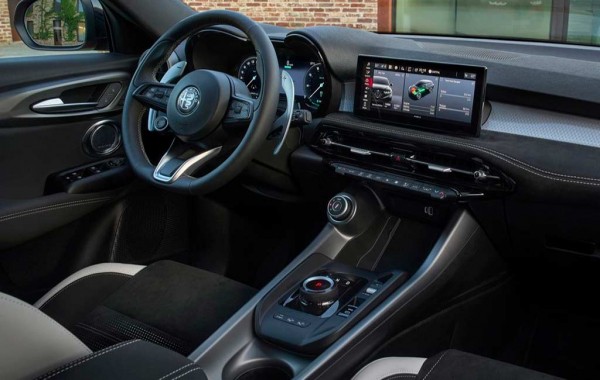 Итальянцы рассекретили обновленный кроссовер Alfa Romeo Tonale