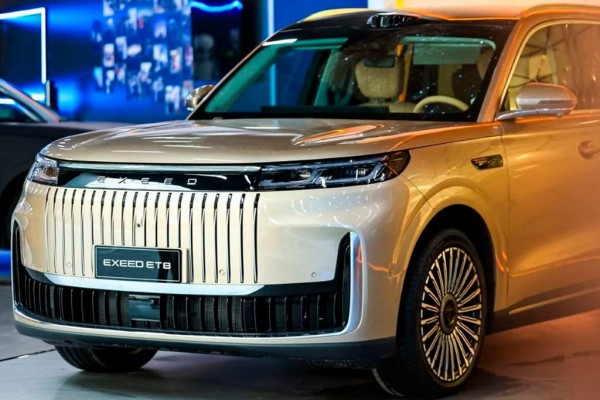 В 2026 году в России появится крупный гибридный кроссовер Exeed ET8 В 2026 году в России появится крупный гибридный кроссовер Exeed ET8