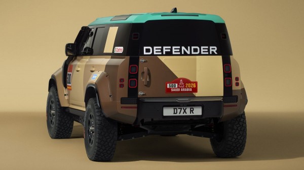 Land Rover Defender приготовился покорить Дакар Land Rover Defender приготовился покорить Дакар