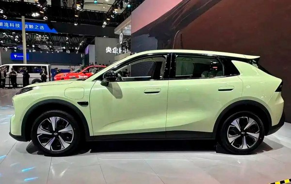Компания Changan представила электрический кроссовер Nevo Q05 за 880 000 руб Компания Changan представила электрический кроссовер Nevo Q05 за 880 000 руб