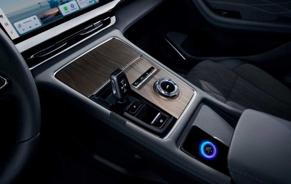 Geely Monjaro Flagship SE: спецверсия популярного кроссовера для России Geely Monjaro Flagship SE: спецверсия популярного кроссовера для России