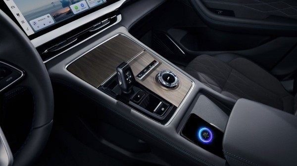 Geely Monjaro для России: спецверсия с обновленным салоном Geely Monjaro для России: спецверсия с обновленным салоном