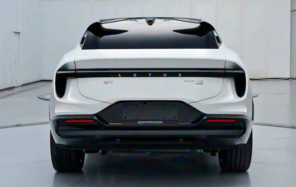 Lotus for Me: гибридный вариант электрического кроссовера Eletre Lotus for Me: гибридный вариант электрического кроссовера Eletre