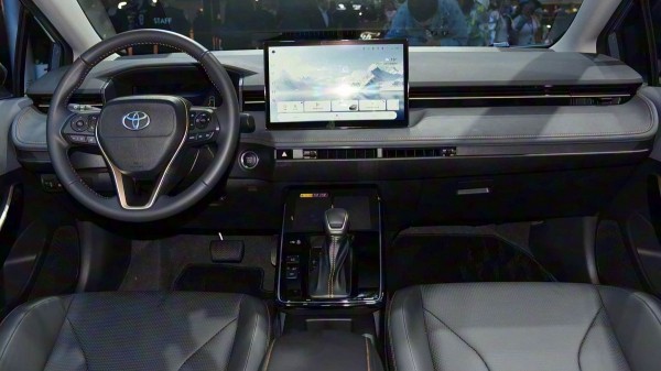 Обновленная Toyota Corolla: версии для Европы и Китая  
