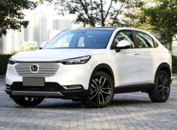 До России официально добрался кроссовер Honda Vezel II второго поколения До России официально добрался кроссовер Honda Vezel II второго поколения