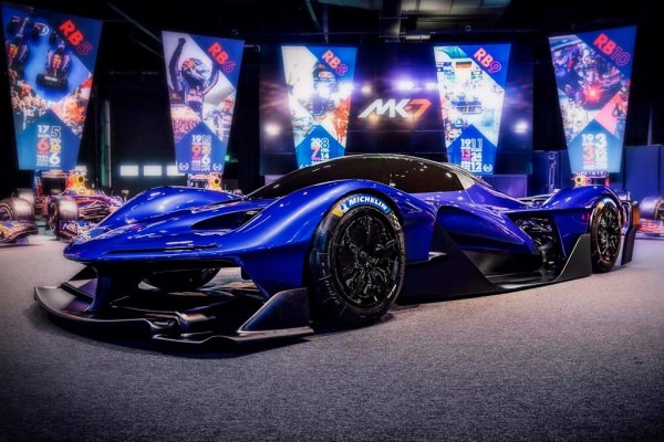 Red Bull RB17: представлен трековый гиперкар с ценником около 6,5 млн долларов Red Bull RB17: представлен трековый гиперкар с ценником около 6,5 млн долларов