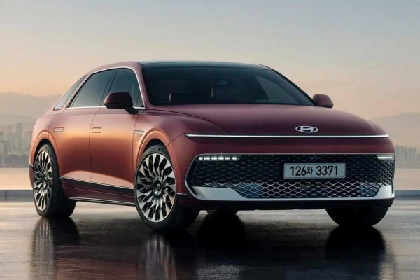 Компания Hyundai рассекретила обновленный седан Grandeur Компания Hyundai рассекретила обновленный седан Grandeur