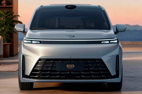 В Китае представили обновленный гибридный минивэн GAC Trumpchi E8 PHEV