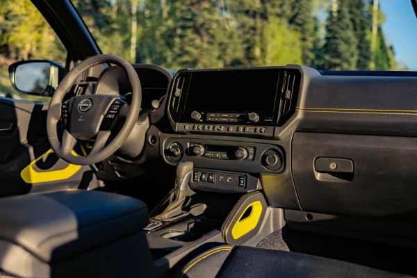 Nissan обновил пикап Frontier и показал его спецверсию для кемпинга Nissan обновил пикап Frontier и показал его спецверсию для кемпинга