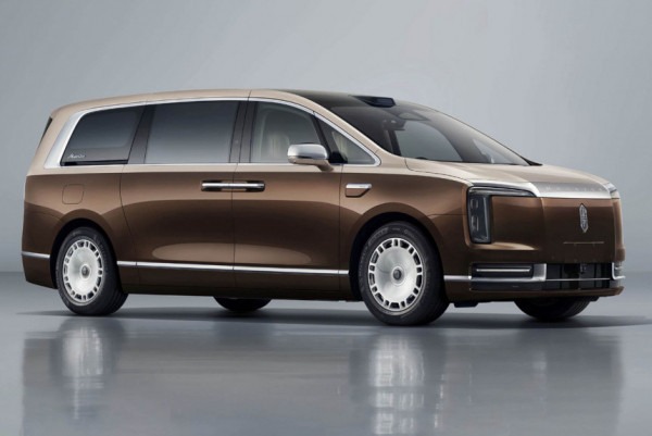 Maextro V800 оказался первым минивэном бренда Maextro V800 оказался первым минивэном бренда