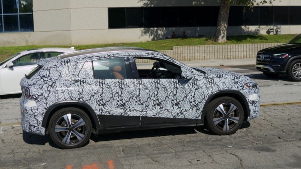 Новый Mercedes-Benz GLA замечен на испытаниях в США