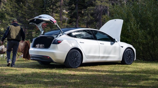 Китайская Tesla Model 3 для Канады: вдвое дешевле, чем из США