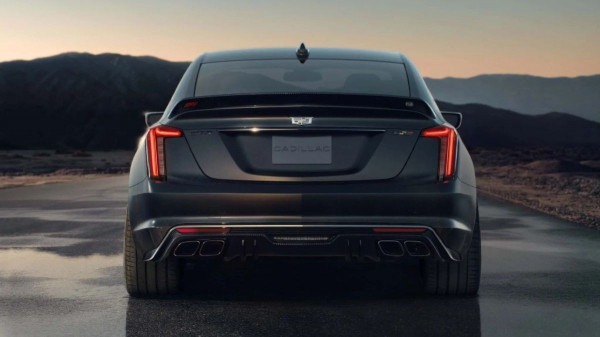 Cadillac CT5-V Blackwing стал мощнее в честь Формулы-1 Cadillac CT5-V Blackwing стал мощнее в честь Формулы-1