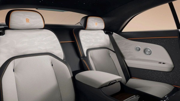 Rolls-Royce Spectre Series II: быстрее, дальнобойнее, сильнее