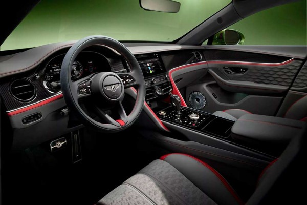 Обновленный седан Bentley Flying Spur получил иную внешность и S-версию Обновленный седан Bentley Flying Spur получил иную внешность и S-версию