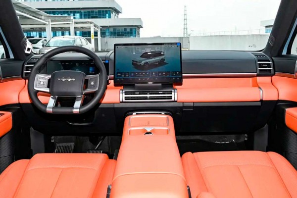 Компания BYD обновила гибридную версию кроссовера FangChengBao Leopard 7 Компания BYD обновила гибридную версию кроссовера FangChengBao Leopard 7