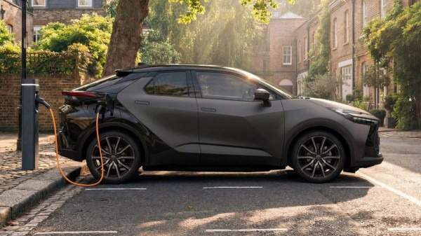 Toyota C-HR отметила 10-летний юбилей обновленной спортверсией