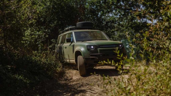 Концерн Jaguar Land Rover сокращает производство и персонал