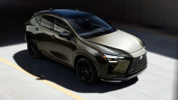 Кроссовер Lexus NX обновился снаружи и внутри