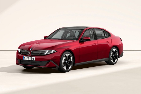 «Трешка» BMW восьмого поколения: 6 цилиндров в строю! «Трешка» BMW восьмого поколения: 6 цилиндров в строю!