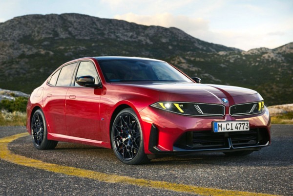 «Трешка» BMW восьмого поколения: 6 цилиндров в строю! «Трешка» BMW восьмого поколения: 6 цилиндров в строю!