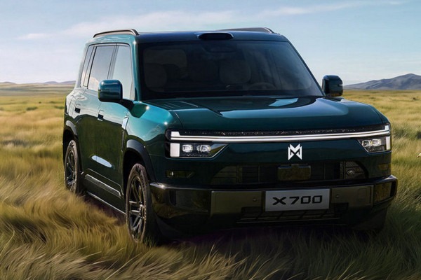 Безрамный гибрид M-Hero X700: показан салон