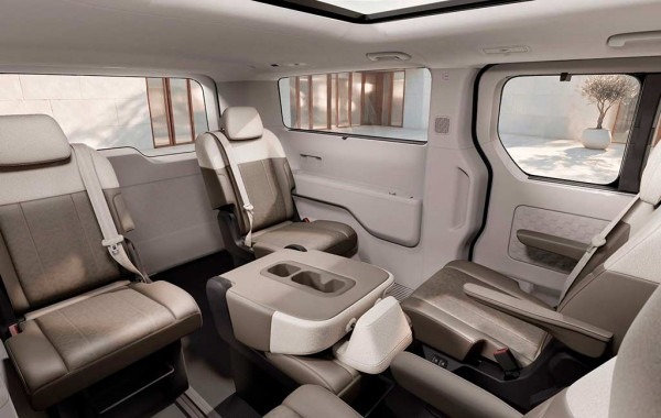 KIA PV7: электрические микроавтобус и фургон с запасом хода до 460 км