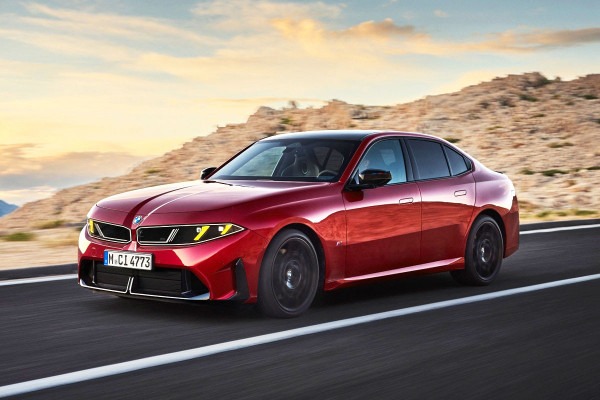 «Трешка» BMW восьмого поколения: 6 цилиндров в строю! «Трешка» BMW восьмого поколения: 6 цилиндров в строю!