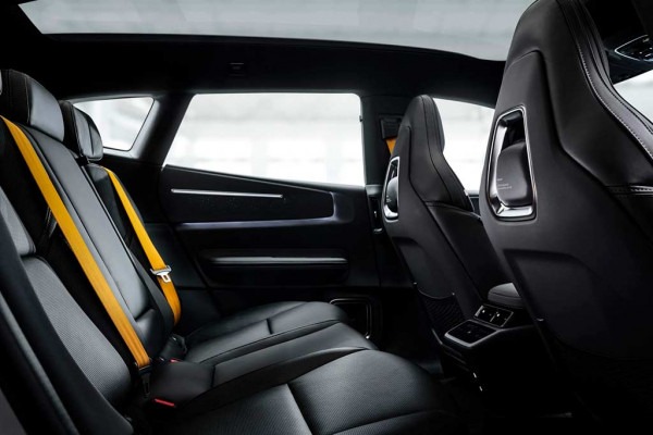 Состоялась премьера электрического кросс-универсала Polestar 4 SUV