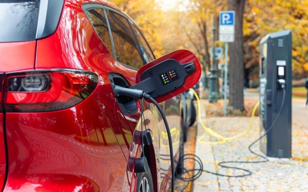 
            Подорожание ОСАГО, новинки от Geely и скандальный Jaguar. Итоги недели
        