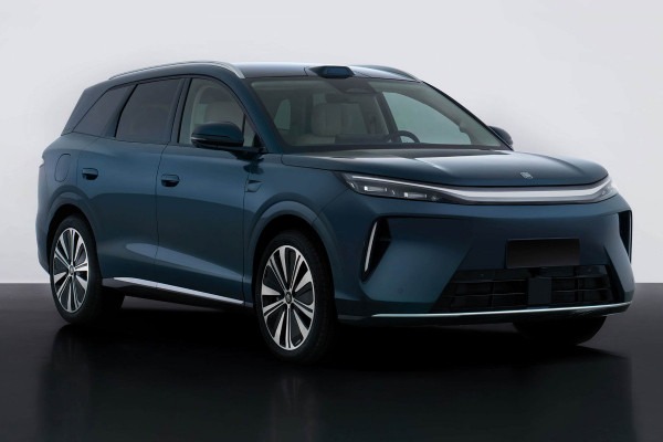 &laquo;Третий&raquo; BYD Tang: пока только электромобиль