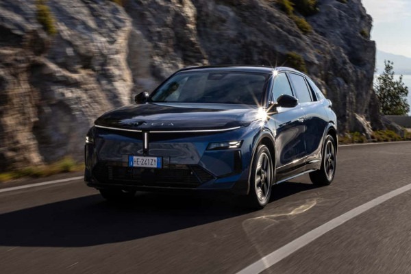 Возрожденная Lancia Gamma: подробности и цены