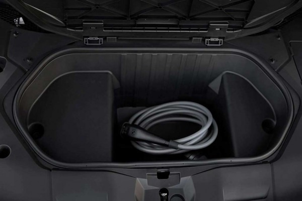 Немцы представили купеобразный электрический кроссовер BMW iX4 Немцы представили купеобразный электрический кроссовер BMW iX4