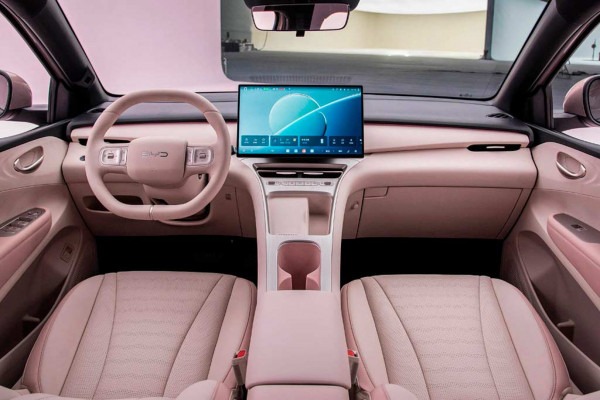 Хэтчбек BYD Seagull нового поколения оказался заметно мощнее и крупнее предшественника