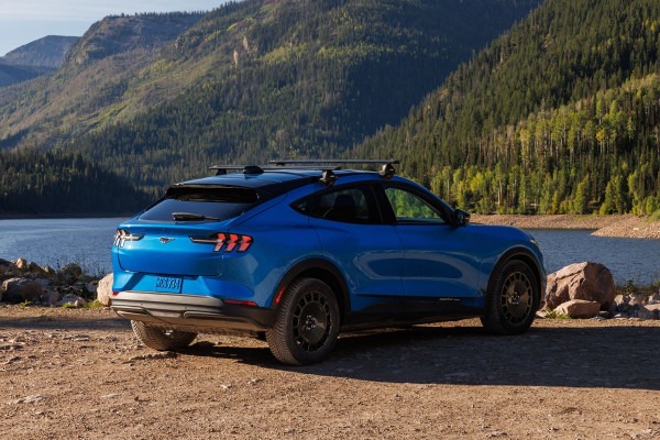 Ford Mustang Mach-E 2027-го модельного года: и снова на грунтовку Ford Mustang Mach-E 2027-го модельного года: и снова на грунтовку