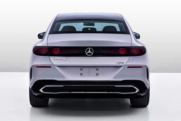 Удлиненный Mercedes-Benz C-класса electric для Китая: не только увеличенные габариты