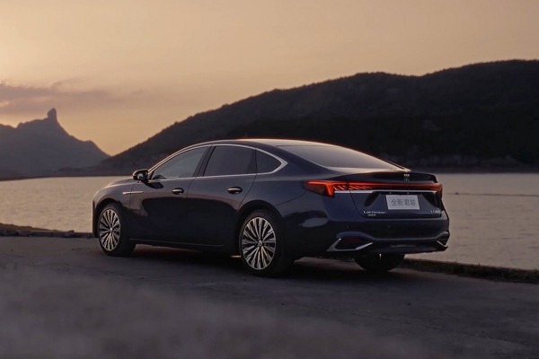 Рестайлинговый Buick LaCrosse: прежние стиль и мотор, новый интерьер