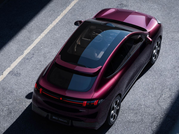 Концерн GAC показал купеобразный кроссовер Hyptec S600 Концерн GAC показал купеобразный кроссовер Hyptec S600