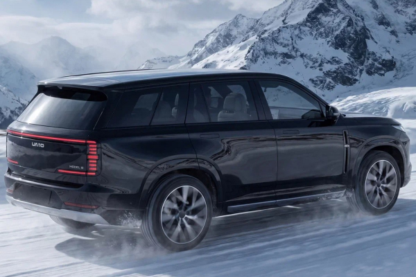 Гибрид UMO 8 выходит на рынок: что с ценами без госсубсидии?