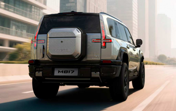 Китайцы из Dongfeng показали брутальный гибридный вездеход M-Hero M817