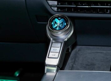 Китайцы из Dongfeng показали брутальный гибридный вездеход M-Hero M817