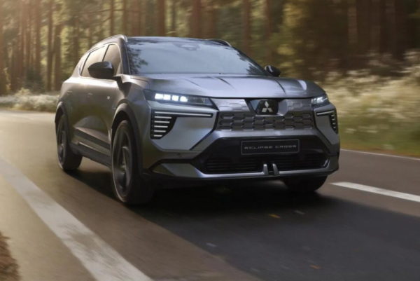 Mitsubishi Eclipse Cross обновился вслед за французским собратом