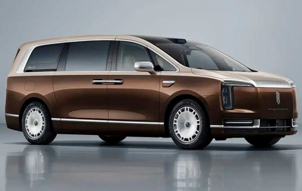 Maextro V800: 5,5-метровый минивэн стал второй моделью люксовой марки