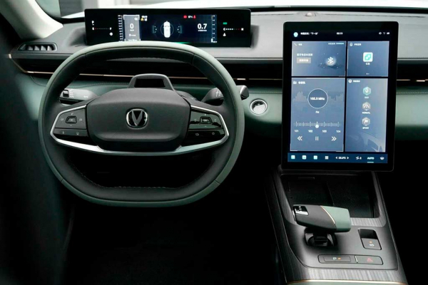 Changan UNI-L: переименованный седан Lamore пополнил линейку UNI Changan UNI-L: переименованный седан Lamore пополнил линейку UNI