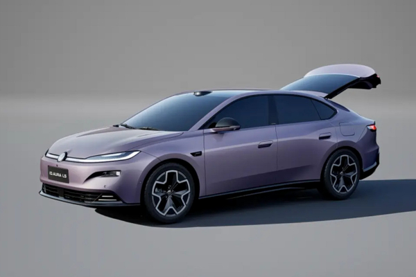Электролифтбек Volkswagen ID. Aura L5: первый показ